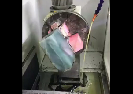 微型切割机多少钱一台？切割冰种翡翠超低损耗，您要不要？